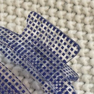 Lululemon claw clip! Super cute never used!